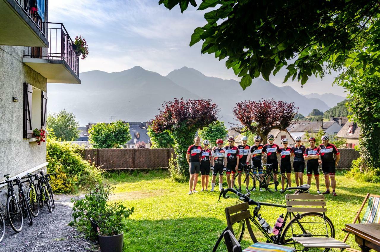 Pyrenees Cycling Lodge Saint-Savin  Exterior foto